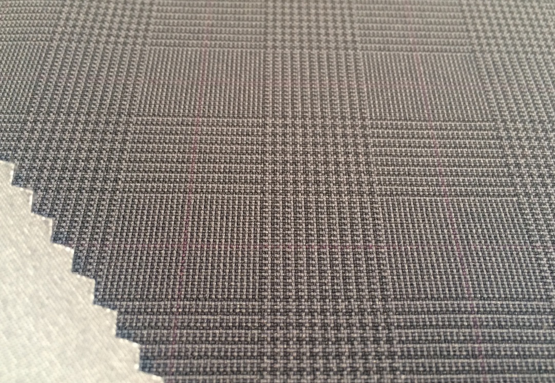 Hyperbola face: 98% polyester with 2% rayon, back 100% polyester © Anne Prahl