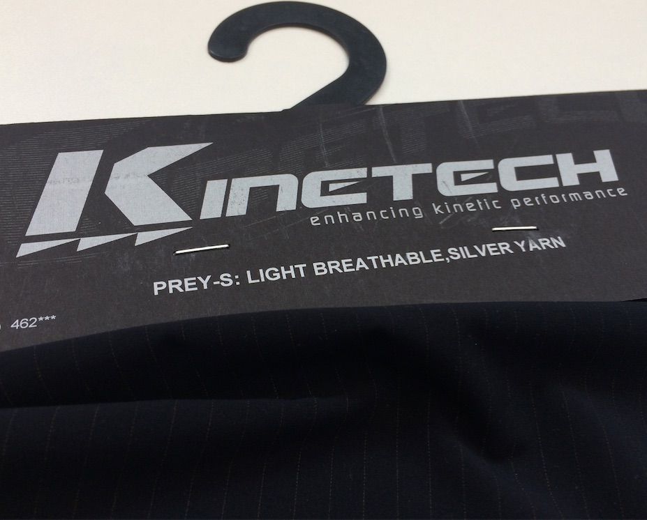 Taiana Kinetech 73% polyester, 26% elastane and 1% metal © Anne Prahl
