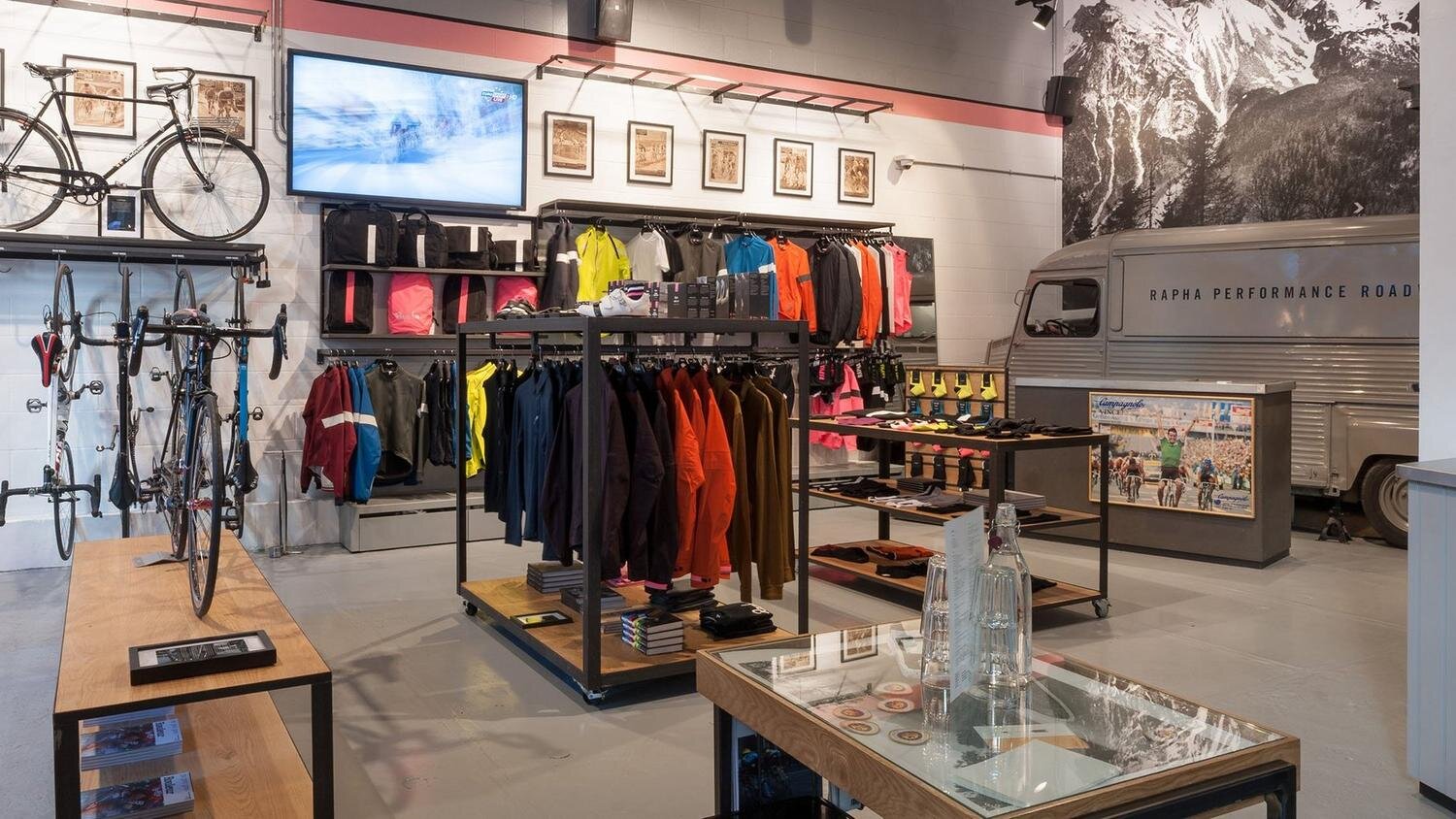 Rapha’s flagship clubhouse on Brewer Street, a short walk from Piccadilly Circus, image at www.rapha.cc