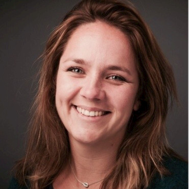 Avatar image of female testimonial writer.