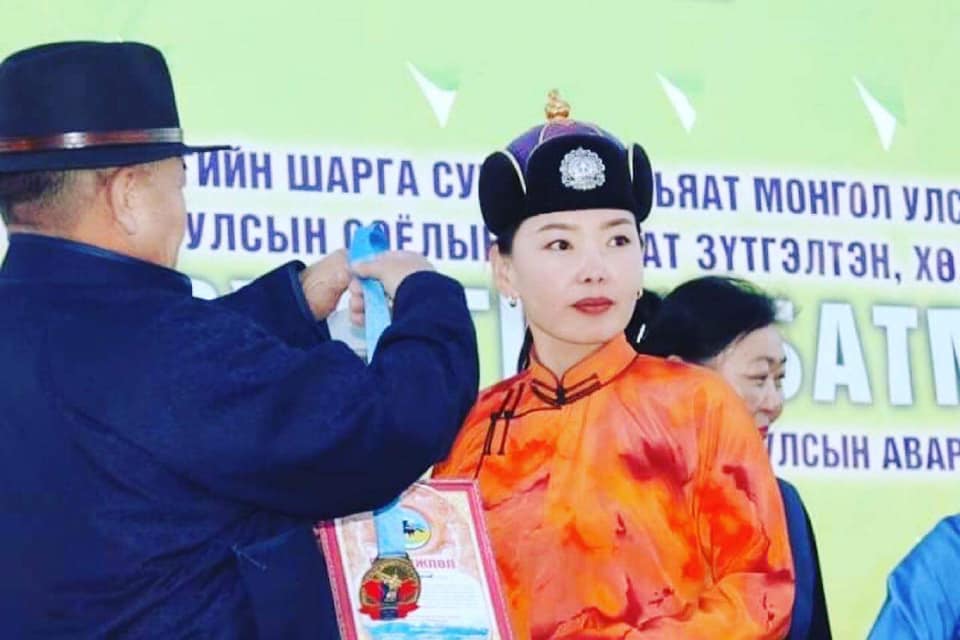 Номин Холдинг