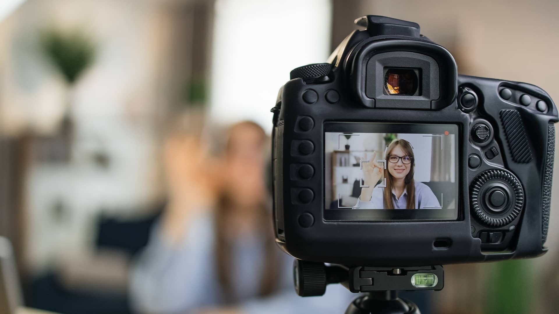 Influencer anwerben heißt nicht gleich sich die größten und teuersten zu suchen. Wir können auch Ihnen helfen!