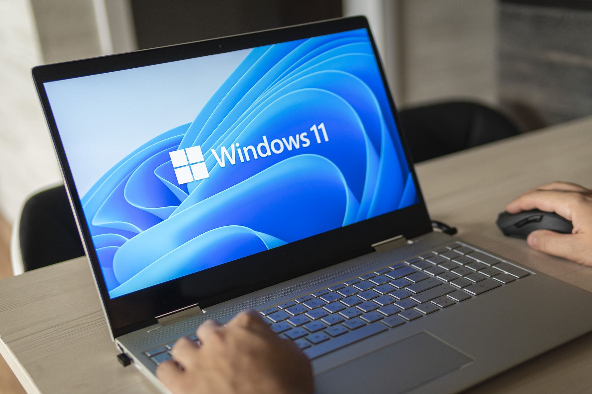 Windows 11 er endelig kommet, men bør du skifte?