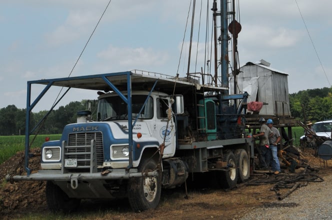 double pole <a href='https://www.ruidapetroleum.com/product/category/Drilling-Rig-and-Workover-Rig'>workover rig</a> for sale manufacturer