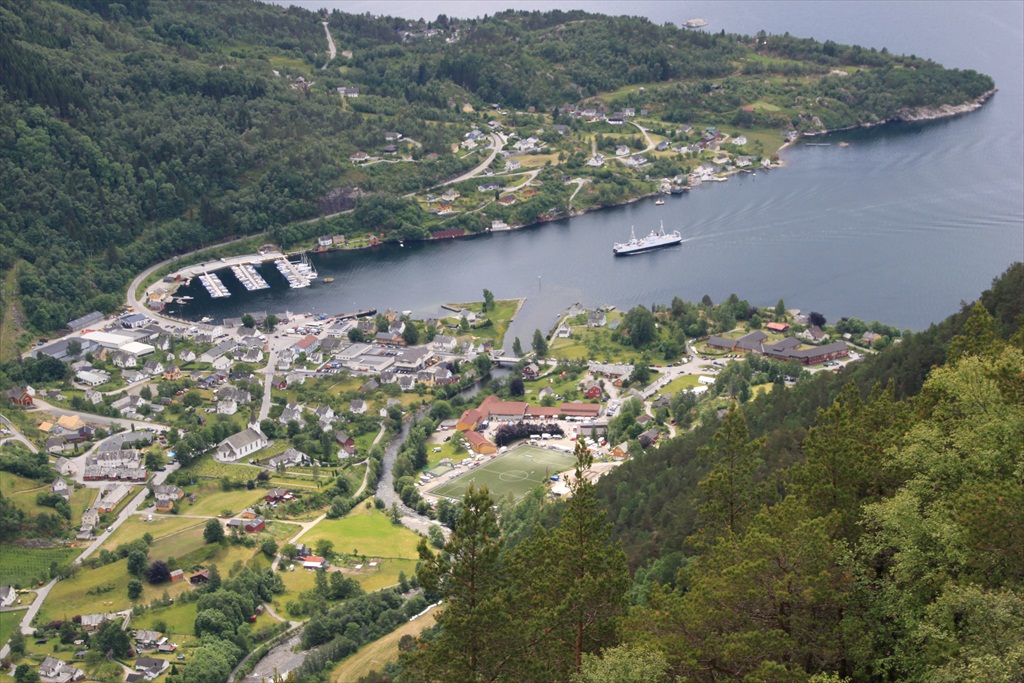 Selsvik–Gullbergnotten - Hikes - Glacier Road