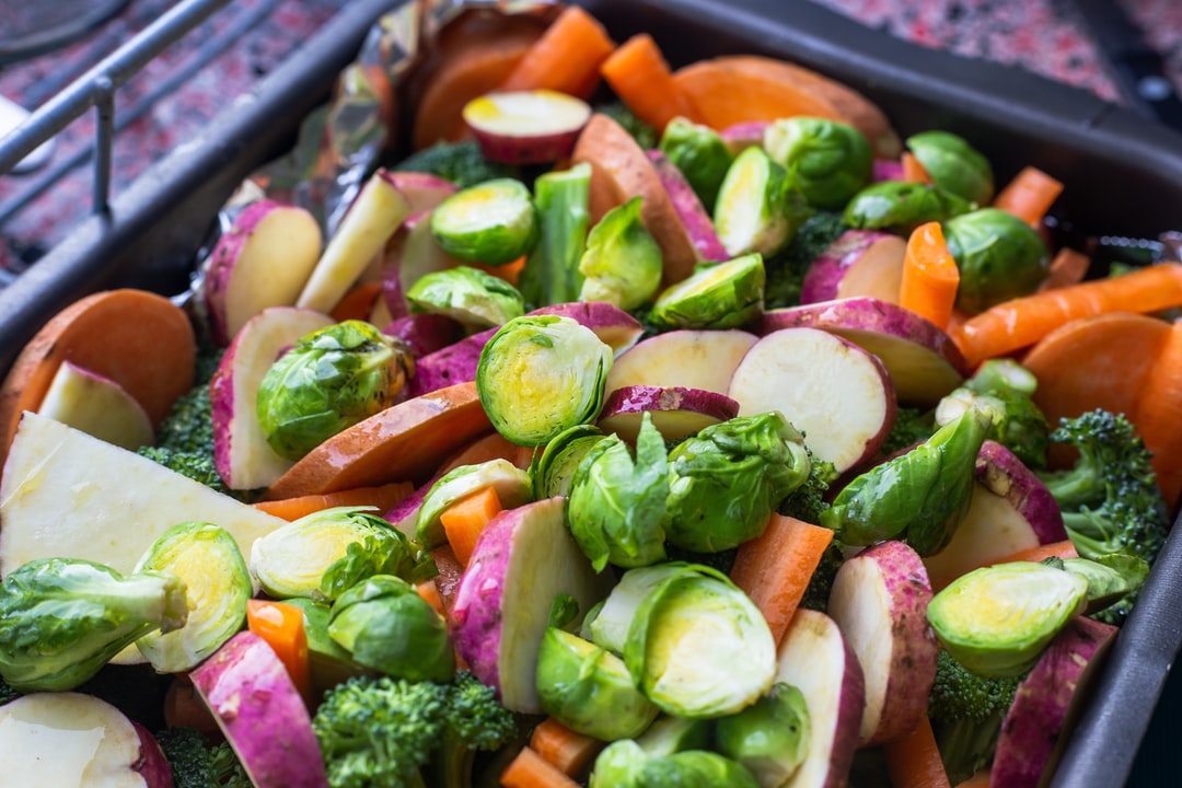 Your gut bacteria crave plant goodness to boost your mood by Louis Hansel for Unsplash.