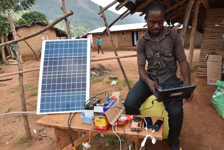 https://i1.wp.com/techpoint.africa/wp-content/uploads/2017/09/Africa-microgrid-restrcited-solar-power.jpg?resize=775%2C518&ssl=1