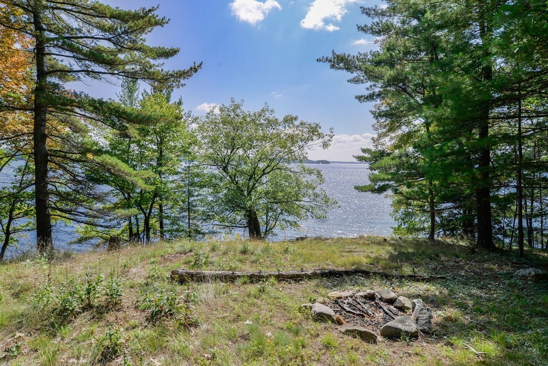 Sandy & Samantha Waldie Real Estate Lake Rosseau Historic Lake