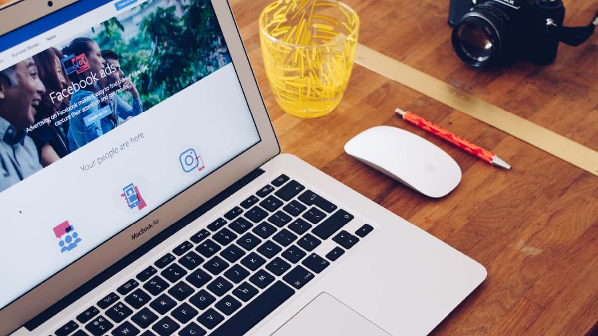 Facebook dark post ads benefits