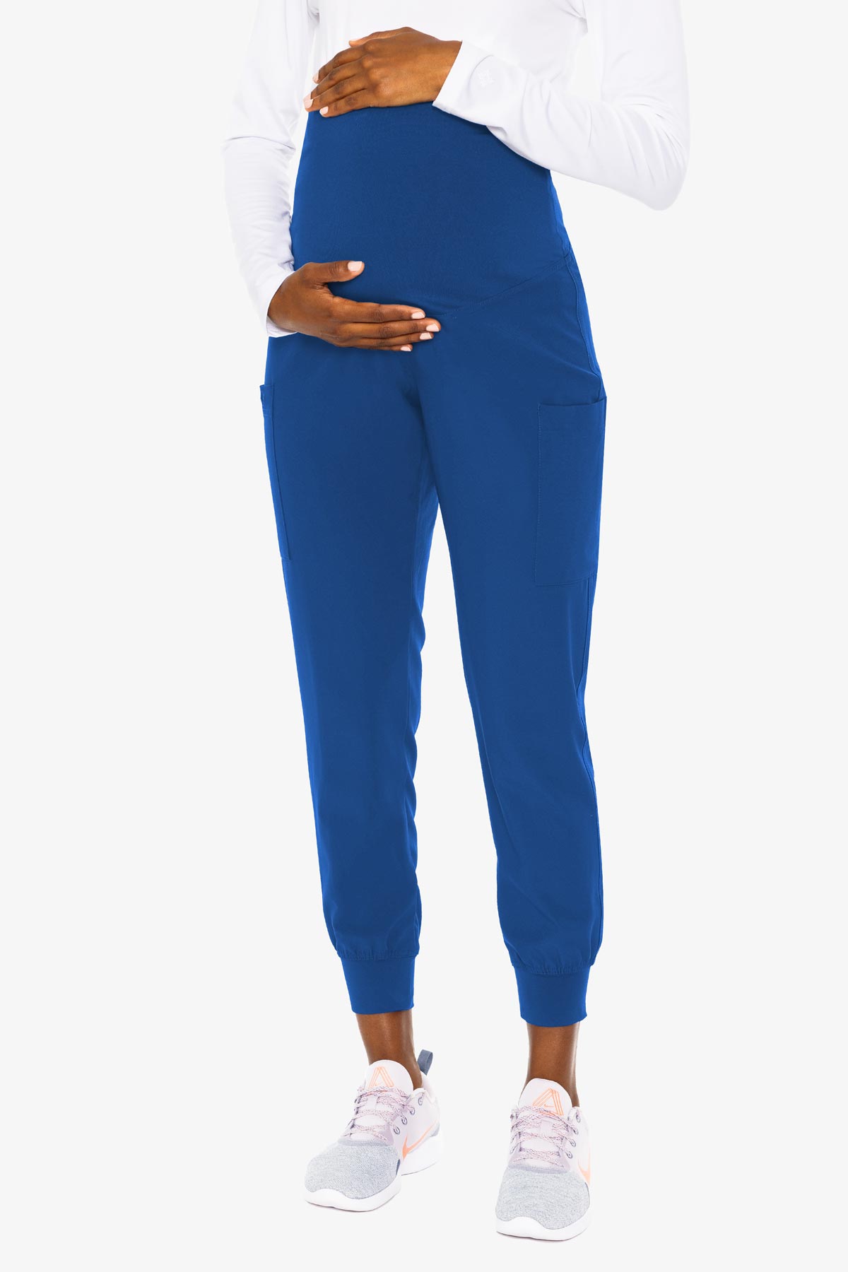 Let’s go, baby! Whether you’re on a lunch break, lounging, or doing lunges, you’ll want to live in your sporty, soft, stretchy Activate™ scrub pants. The cozy knit waist panel and non-binding ankle cuffs support you no matter what.
• Knit waist panel
• Jersey knit ankle cuffs
• Two cargo pockets
• Two back patch pockets
Activate™ Balance Fabric
R: XS–3X (28–1/2”) | P: XS–XL (26–1/2”)
