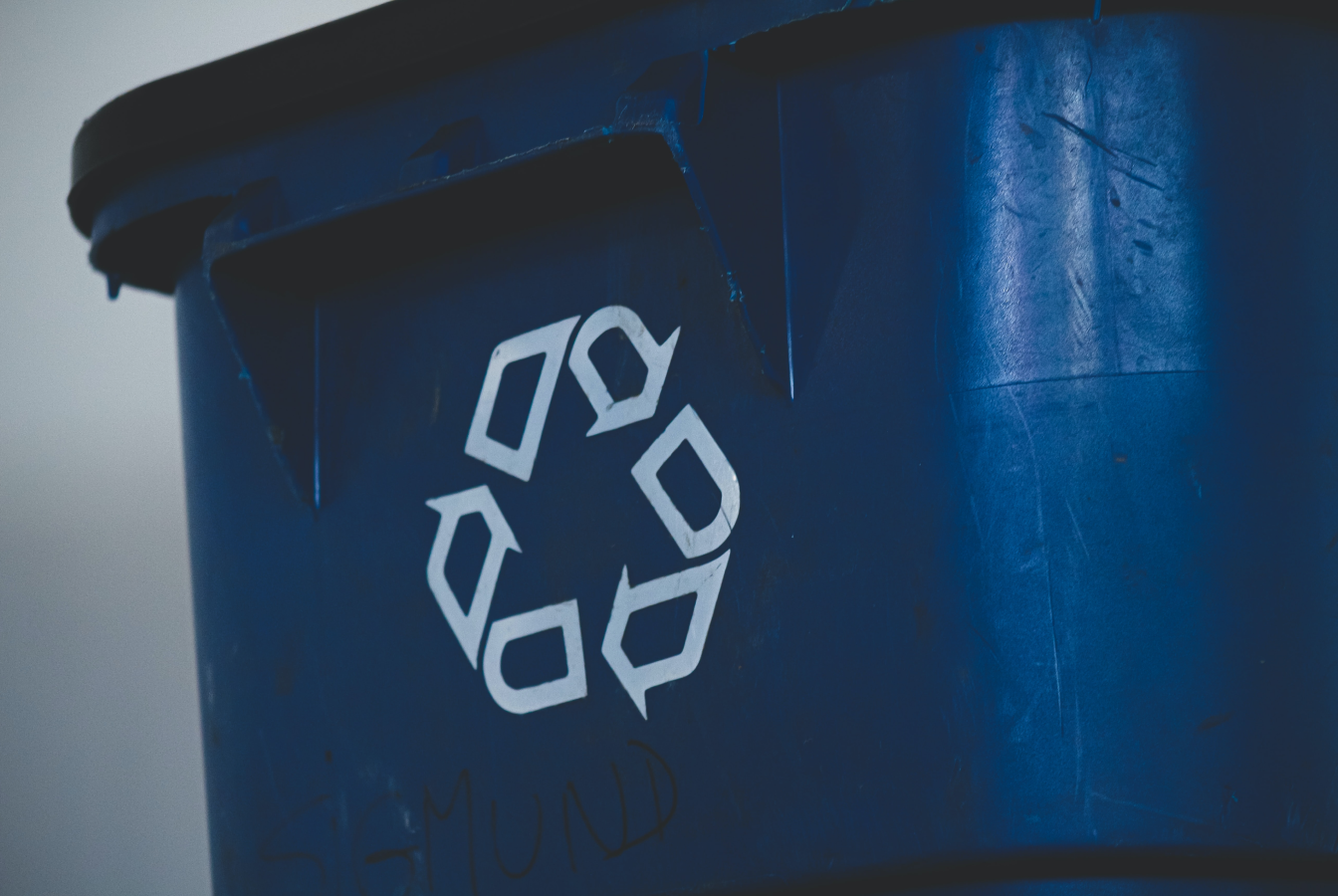 Recycling bin used to recycle single-use plastic.