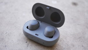 Samsung Gear IconX 2018