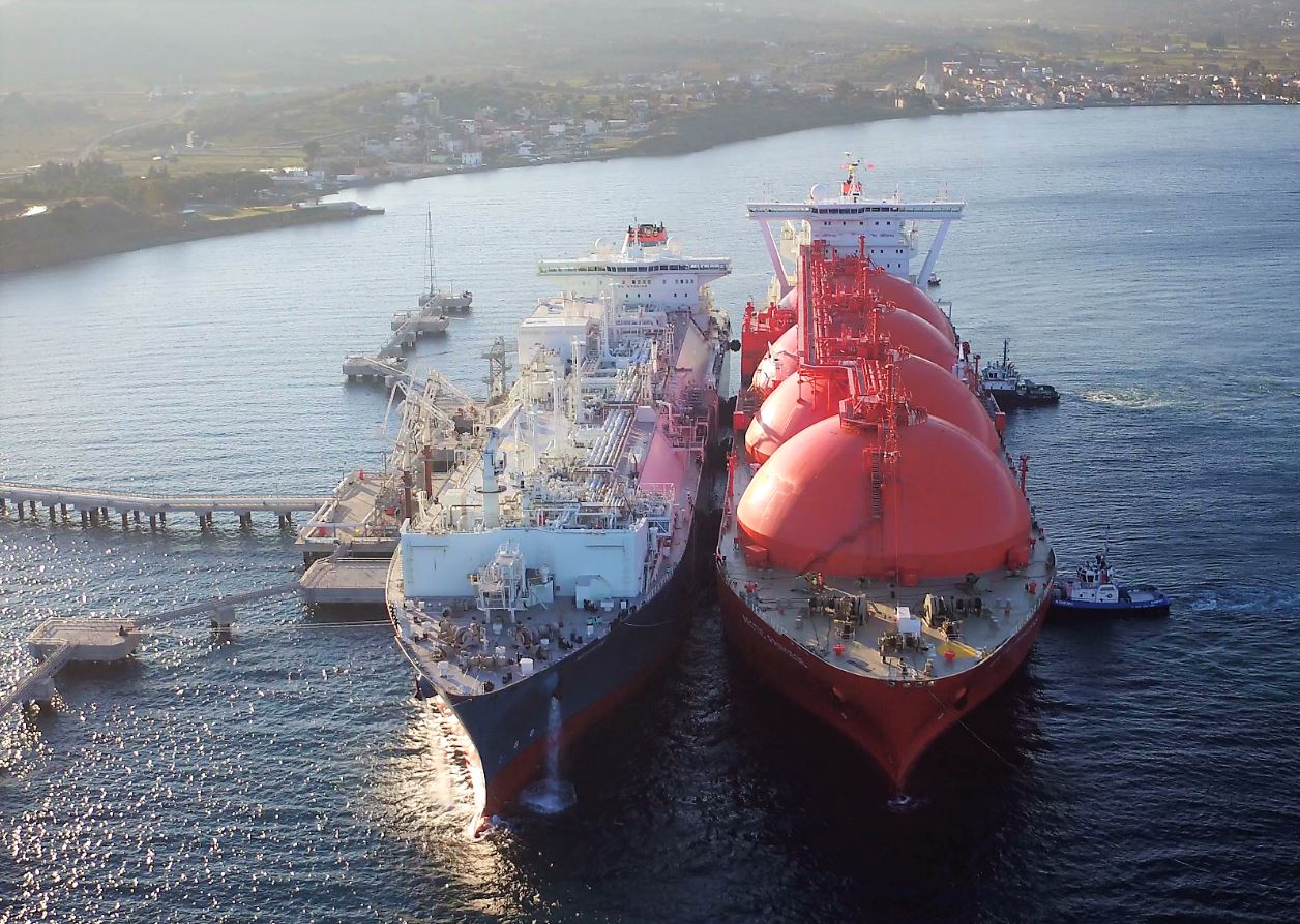 FSRU and LNG carrier