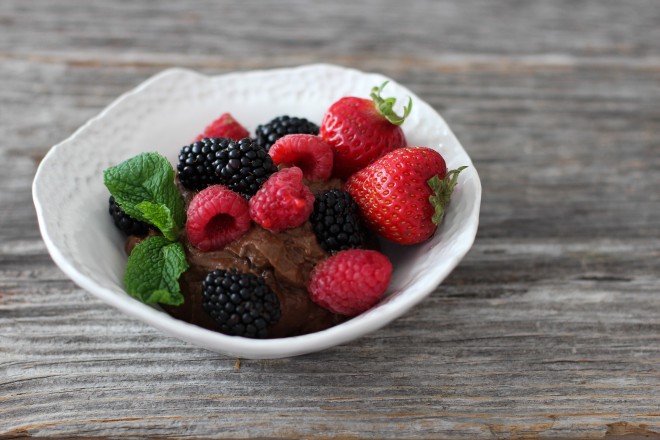 dark-chocolate-avocado-mousse-side-660x440