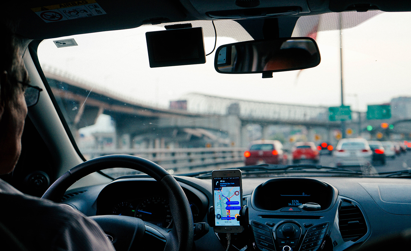 meditation-commute|pexels-photo-543605|sanjeev-kugan-422119 (1)