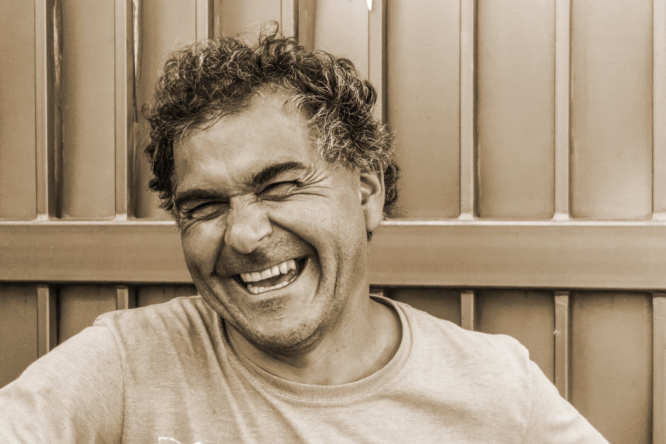 laughter|pexels-photo-682952|pexels-photo-941693