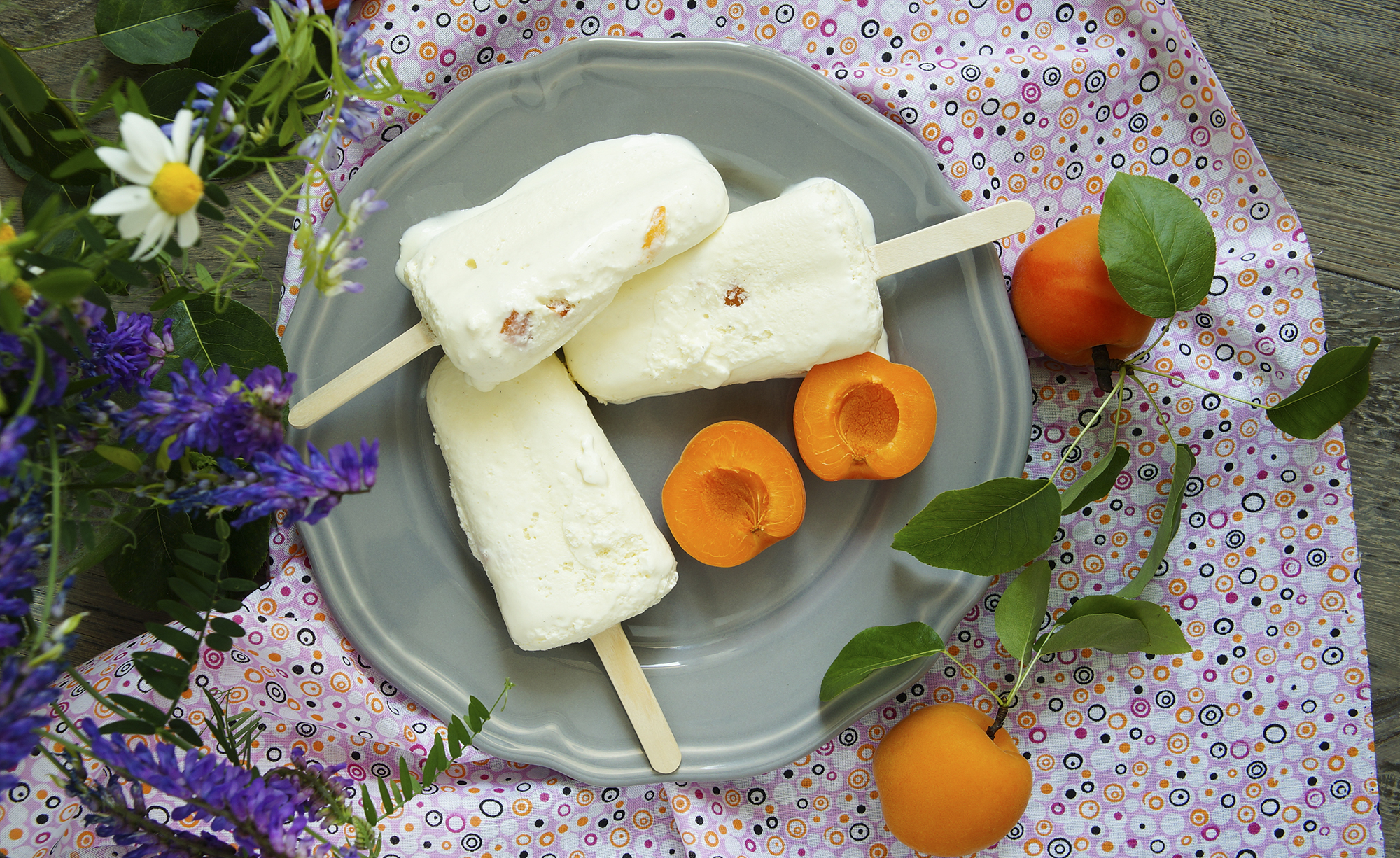 Peaches and cream pops|Peaches and cream pops|pops