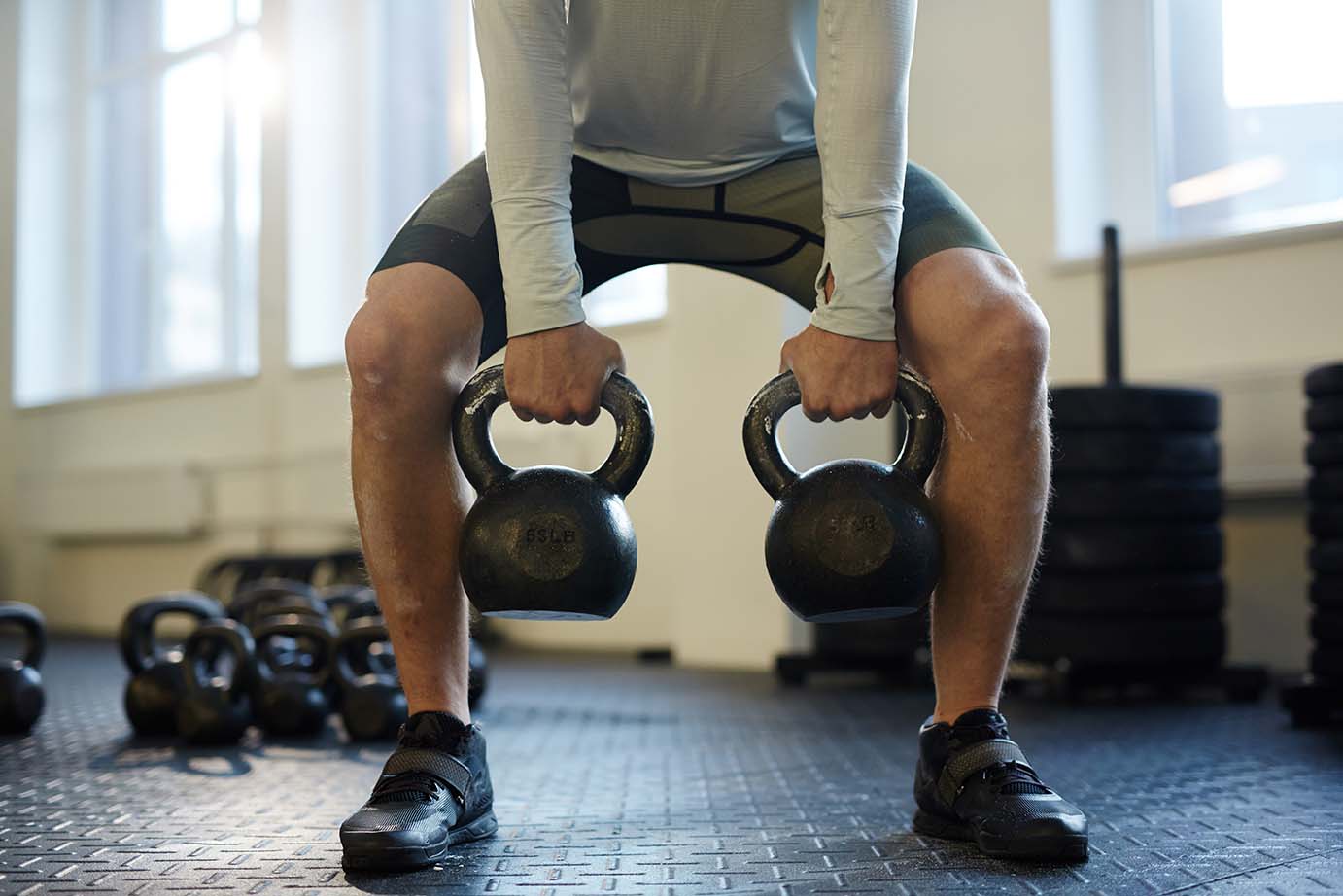 Kettlebell Lifting in Gym|kettlebell-core-workout