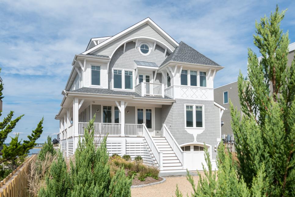 What Are The Benefits Of Having A Property Management Company For My Home In The Hamptons?