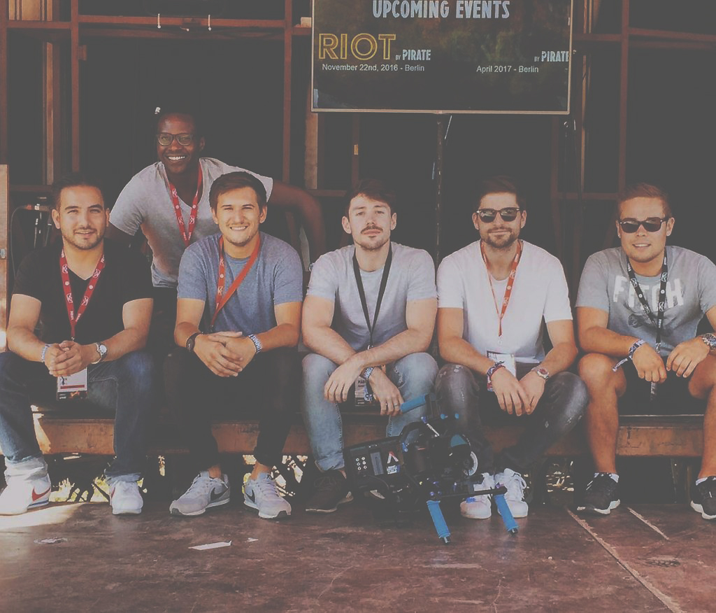 Gruppenfoto Teilnehmer Pirate Summit