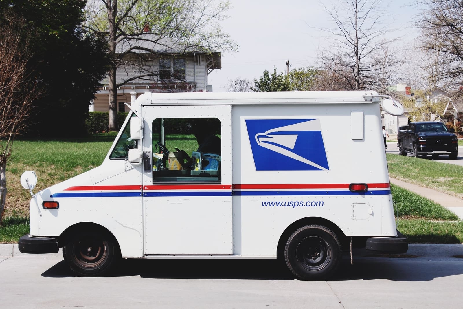 USPS Hires 1,500 Workers a Week… Here’s How You Can Become a Seasonal