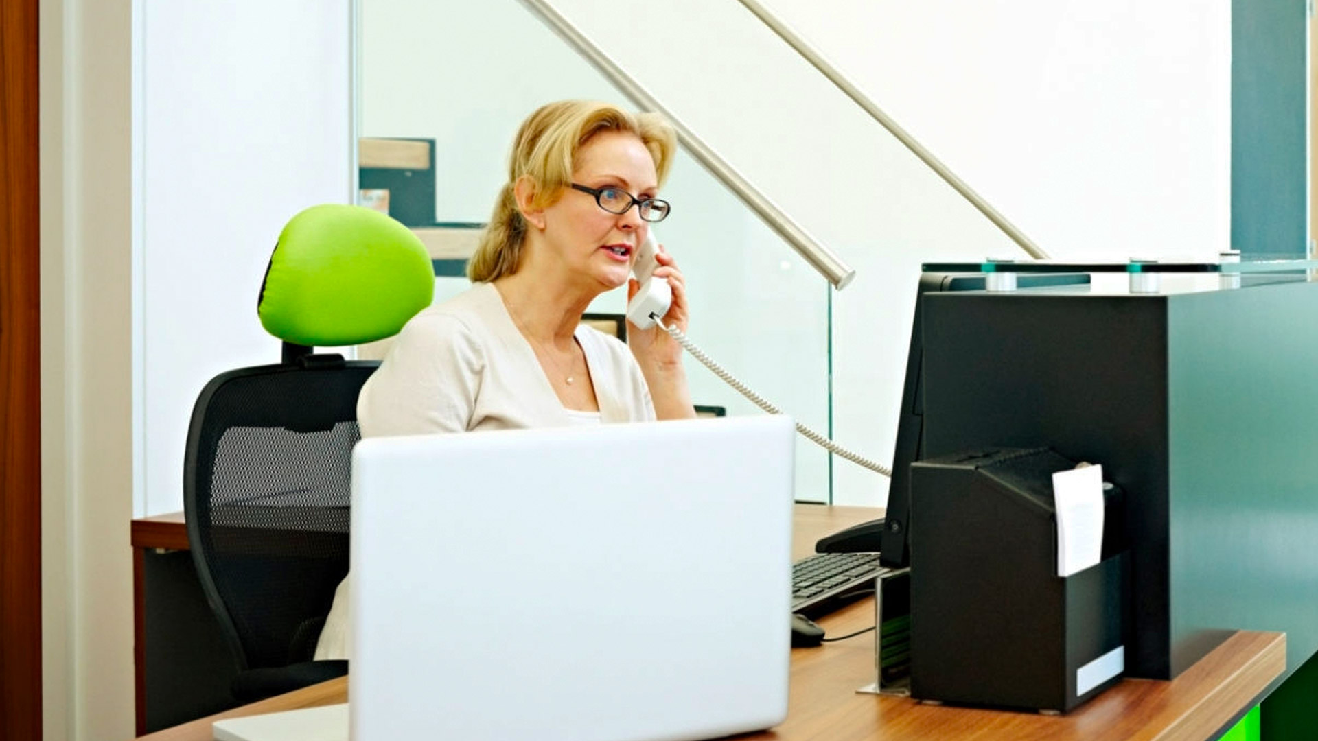 answering patient phone calls: how to convert more appts