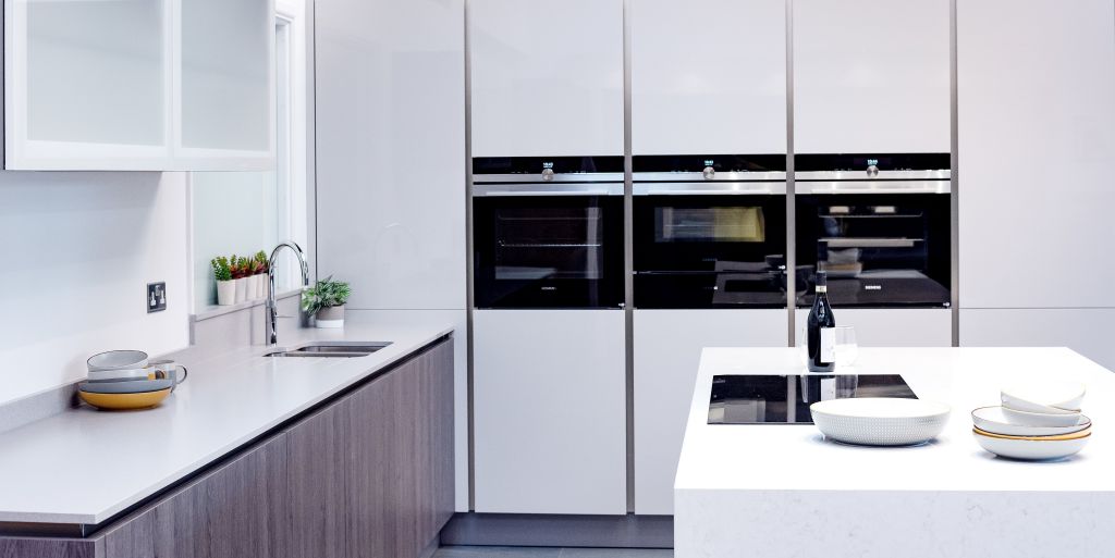 SmartHaus Kitchens based in Northamptonshire provide bespoke German Kitchen Design, Bathroom Design and Porcelain Tile Supplier to all of Northamptonshire, Oxfordshire, Bedfordshire, Cambridgeshire, Leicester and more.