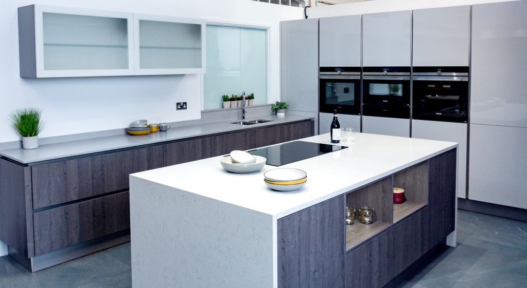 SmartHaus Kitchens based in Northamptonshire provide bespoke German Kitchen Design, Bathroom Design and Porcelain Tile Supplier to all of Northamptonshire, Oxfordshire, Bedfordshire, Cambridgeshire, Leicester and more.