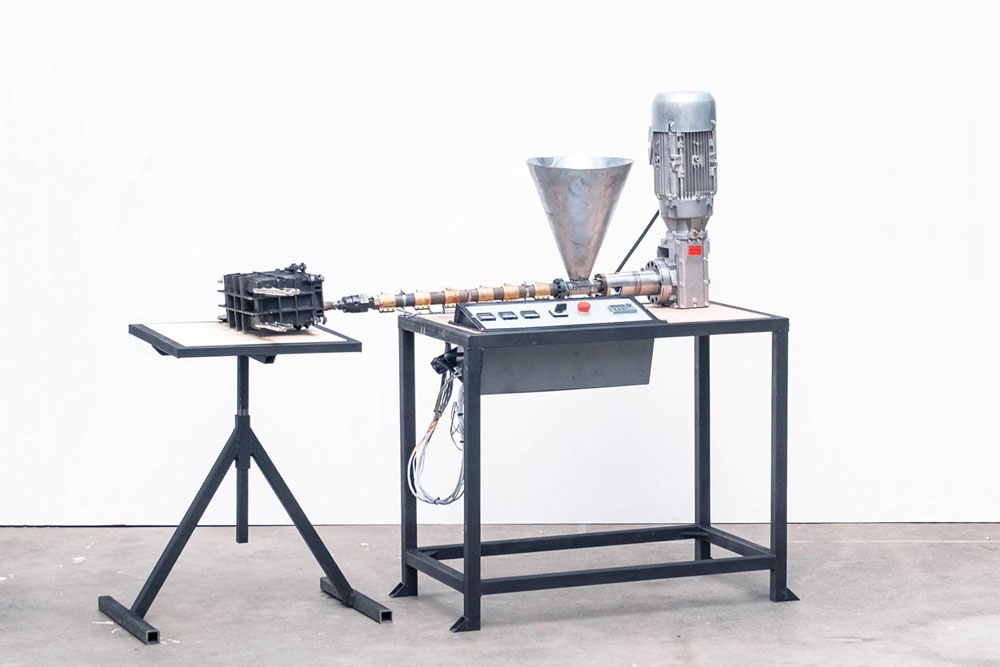 Precious Plastic extrusion machine