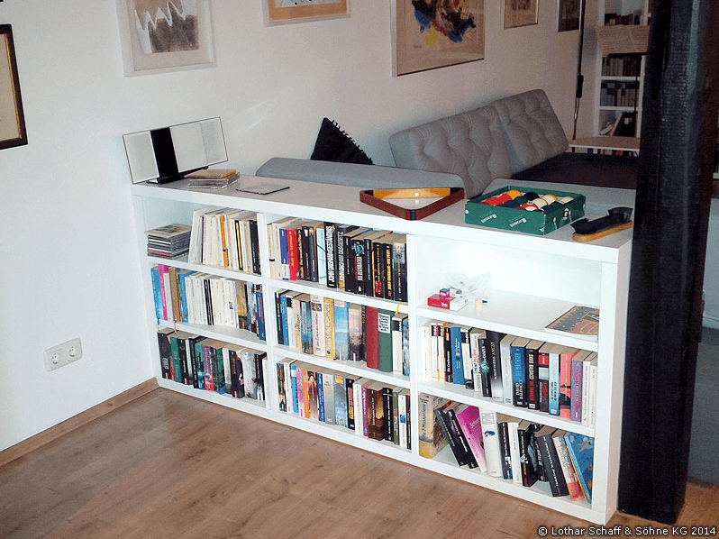2 Regale als Einbauschrank im Wohnzimmer