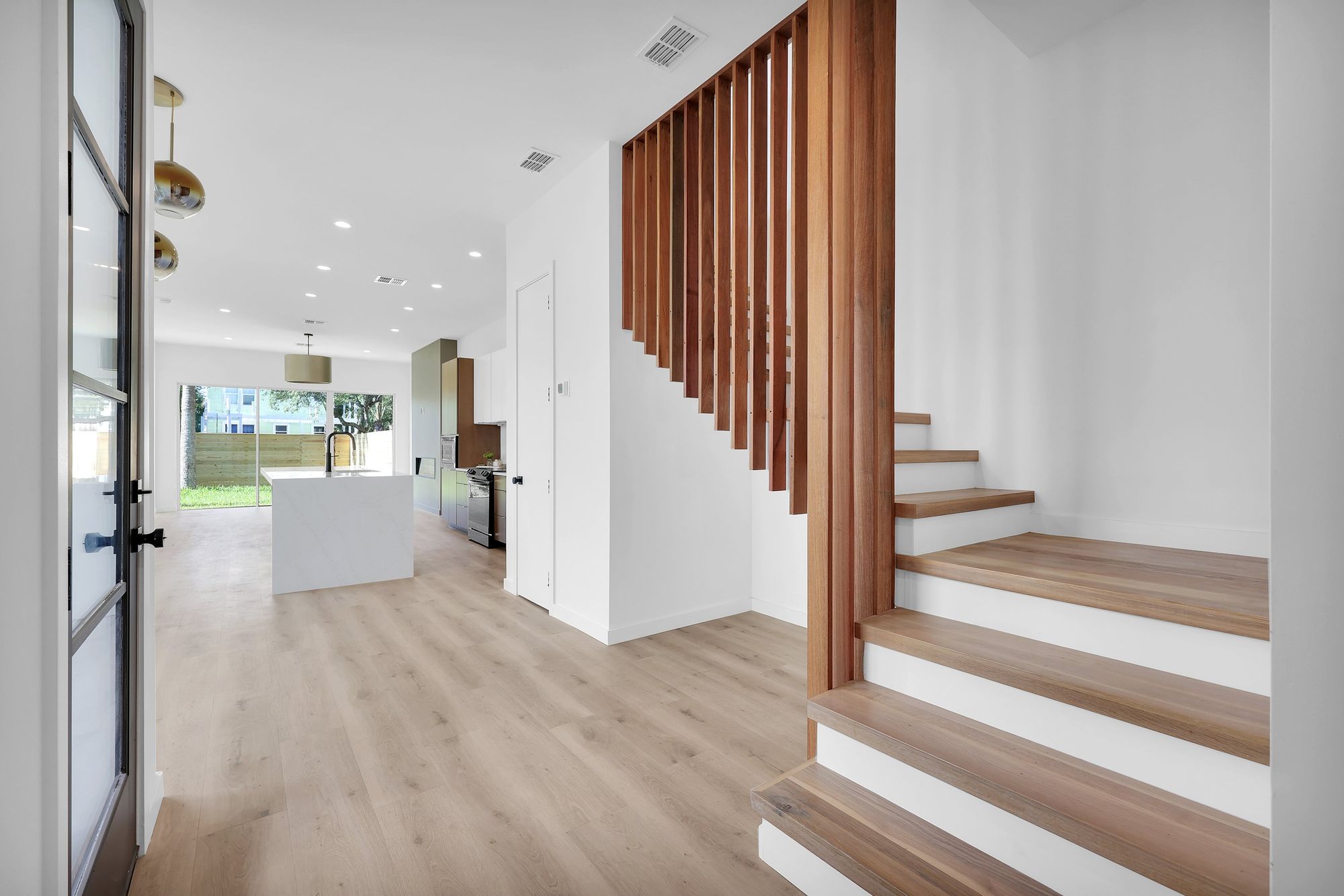 SleekContemporary in Jacksonville Beach in Jacksonville, FL Woodsman