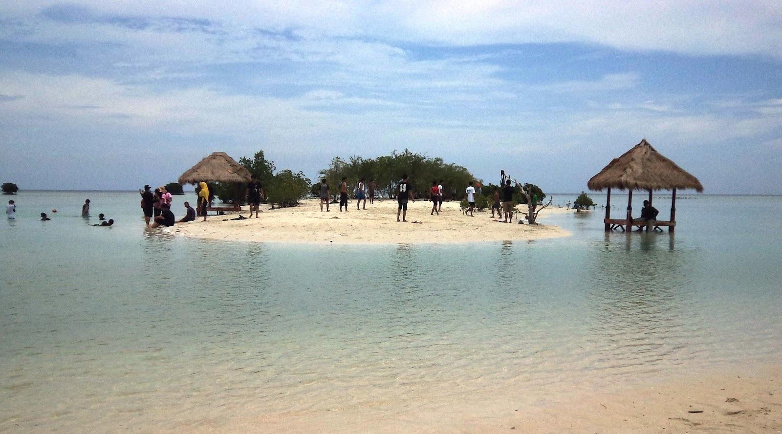 Pari Island