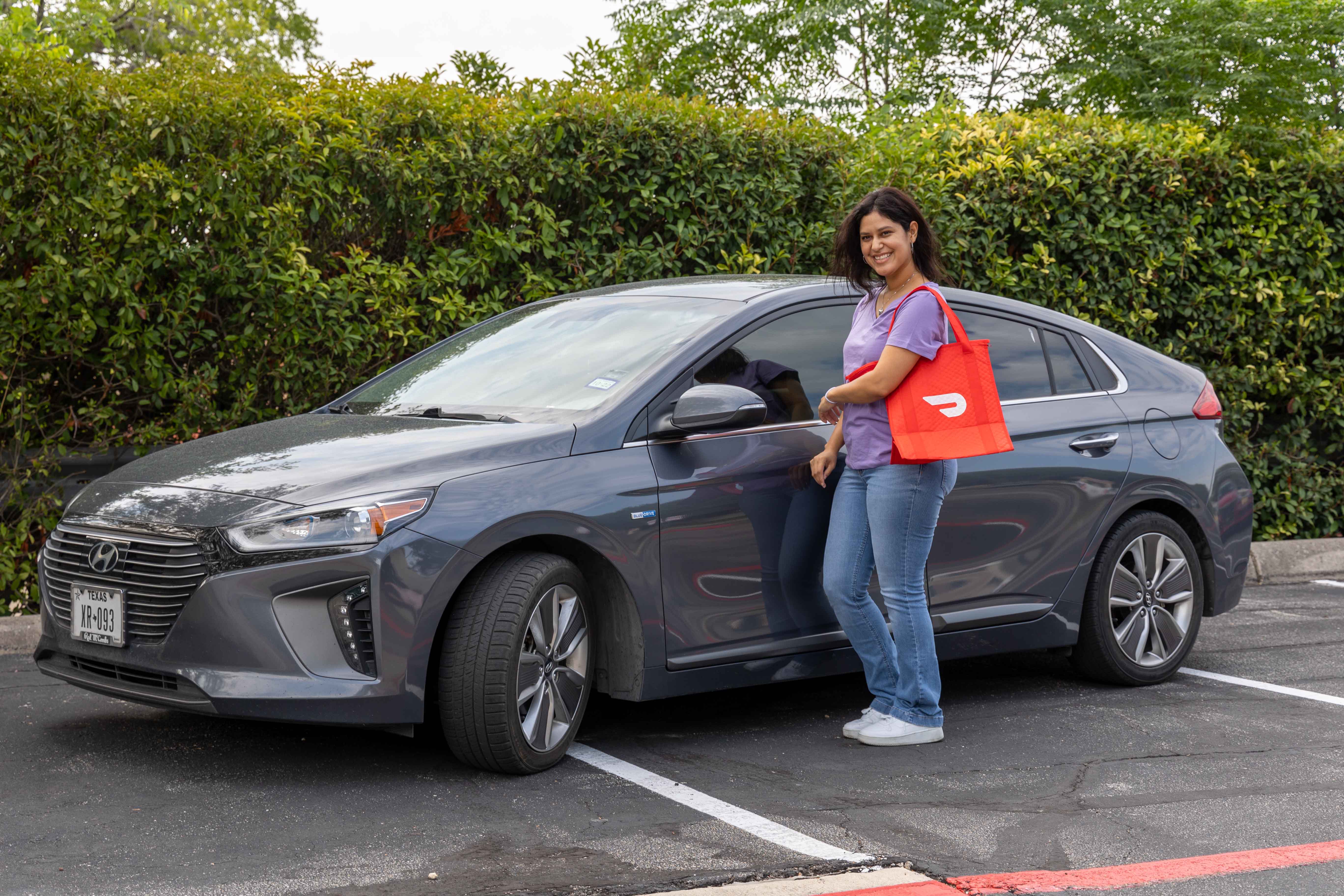 Do You Need Special Insurance for DoorDash? Your Guide to DoorDash Insurance Requirements