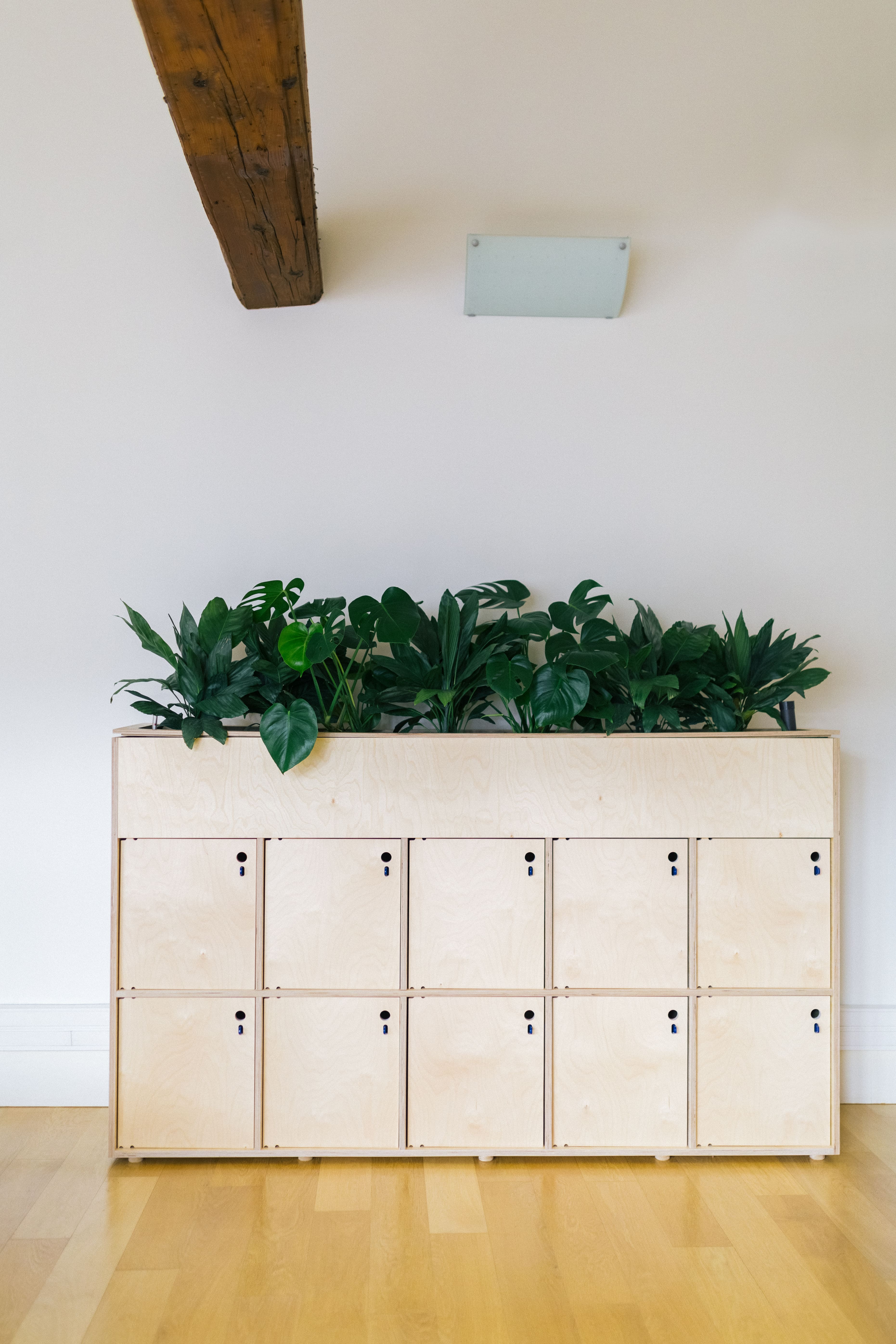Casiers de rangement, le Locker, avec l’option bac à plantes