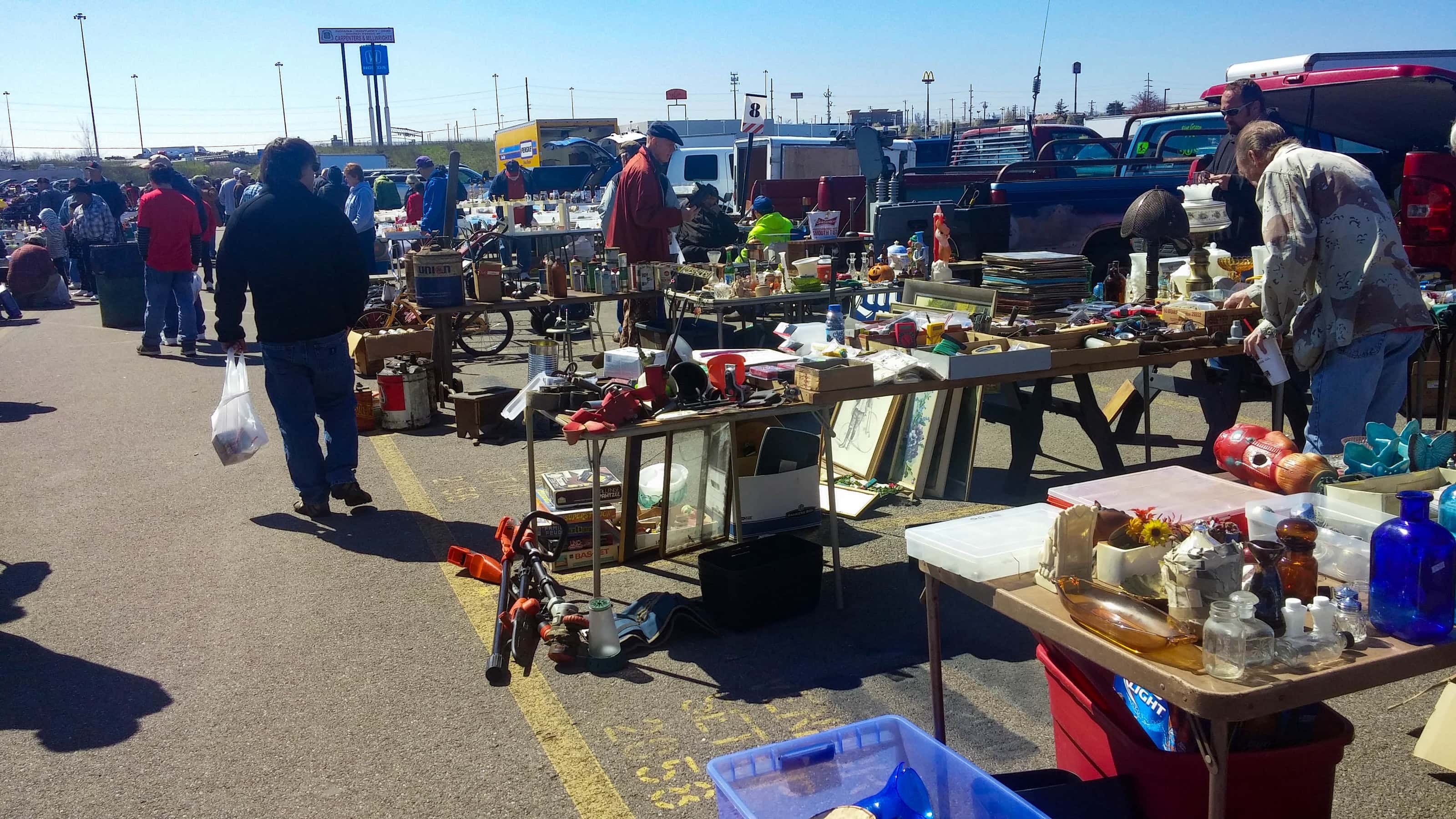 Caesar Creek Flea Market In Ohio - m2xxoe2