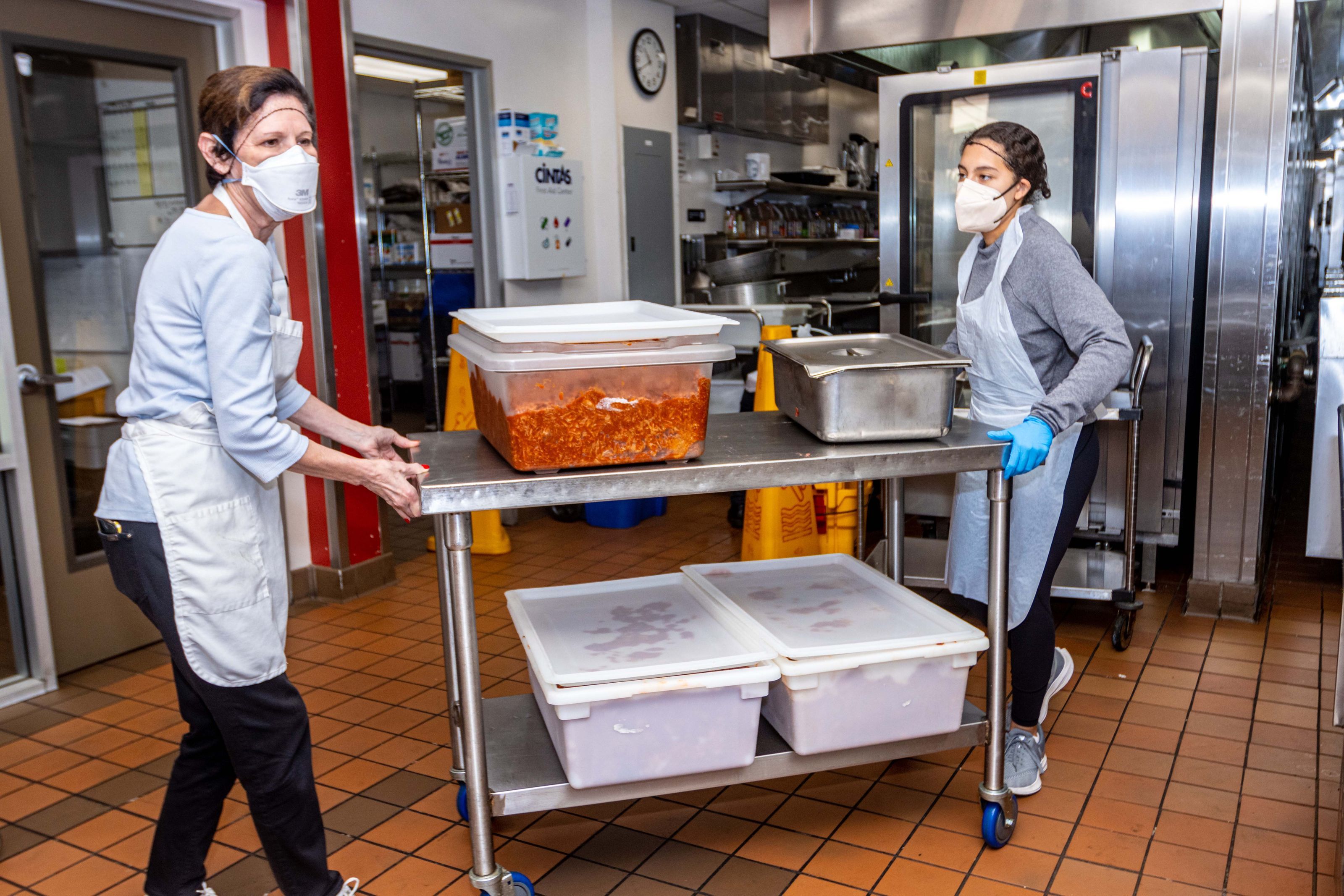 PROJECT ANGEL FOOD VOLUNTEER SPOTLIGHT COURTNEY JAMES