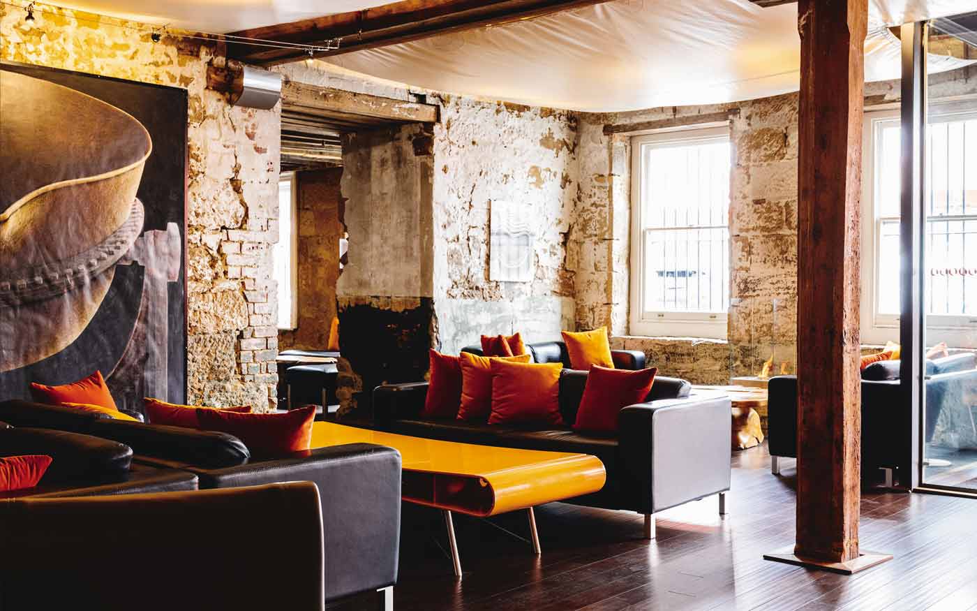 The Henry Jones Art Hotel / TAS
