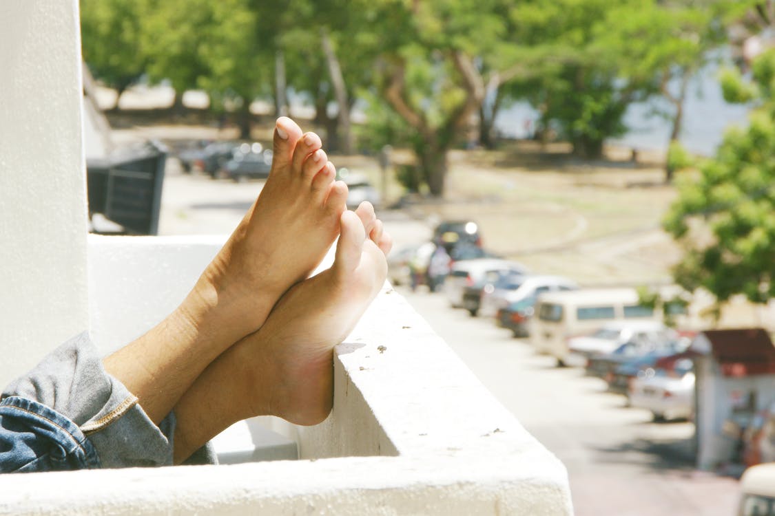 feet stretch for back pain|lower-back-pain|feet-stretch