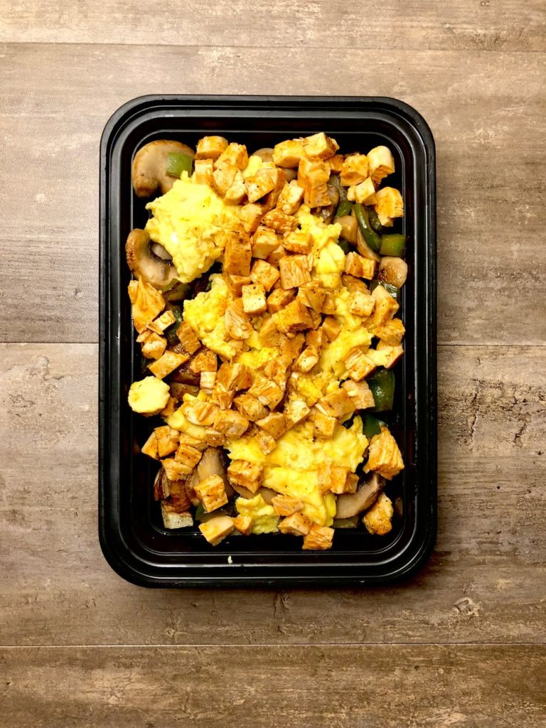 CrossFit Soda City Macro Monday Recipe - Buffalo Chicken Breakfast Scramble