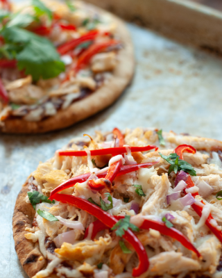 CrossFit Soda City Macro Monday Recipe - 15-Minute BBQ Chicken Personal Pizza