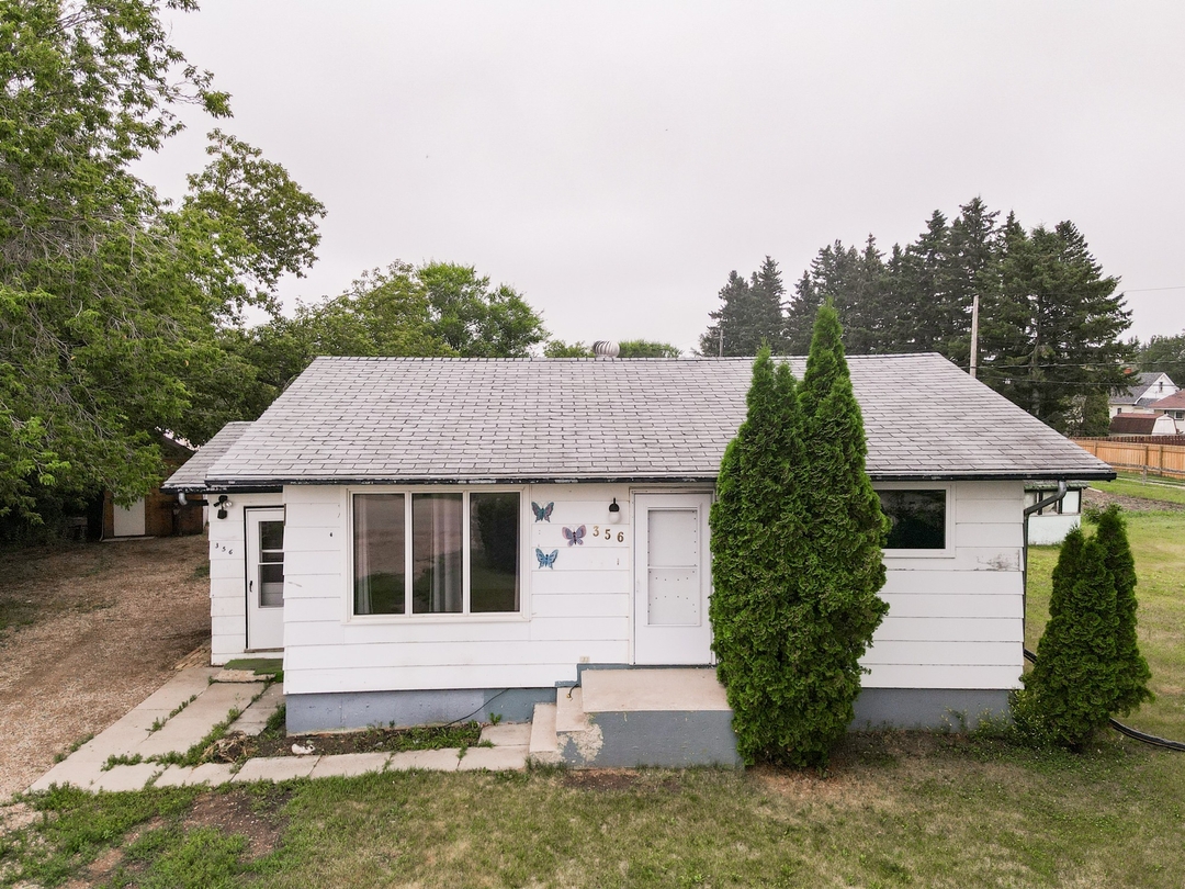 356 6th Ave NW, Roblin Manitoba Ace Real Estate & Insurance Services