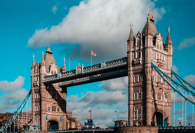 Imagem da Tower Bridge: A mais famosa ponte de Londres Inglaterra