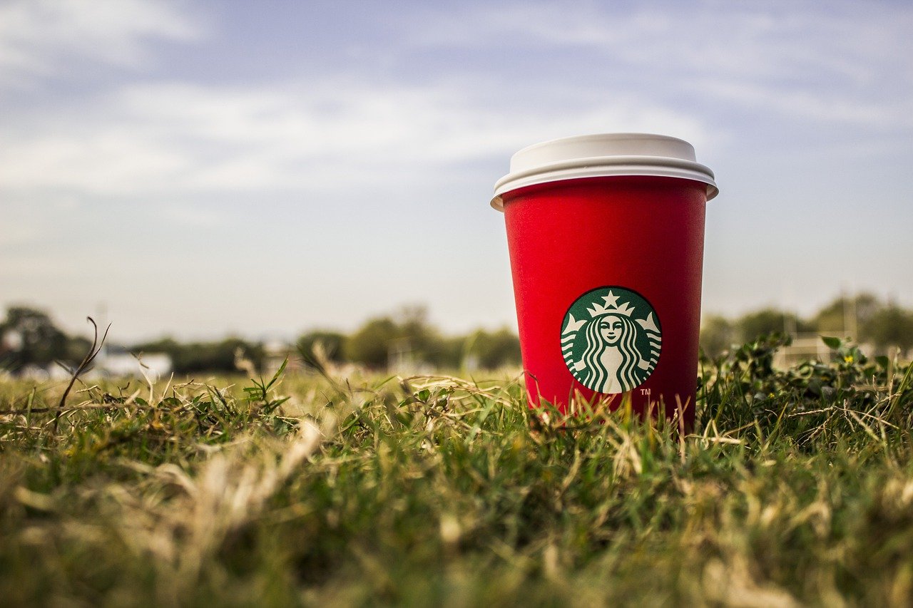 Imagem de um copo da Starbucks