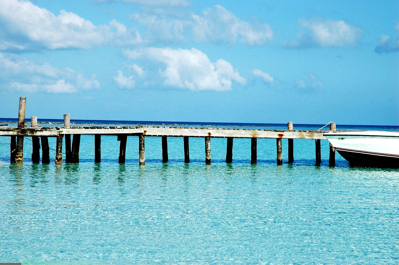 Uma ponte de palafitas em Belize