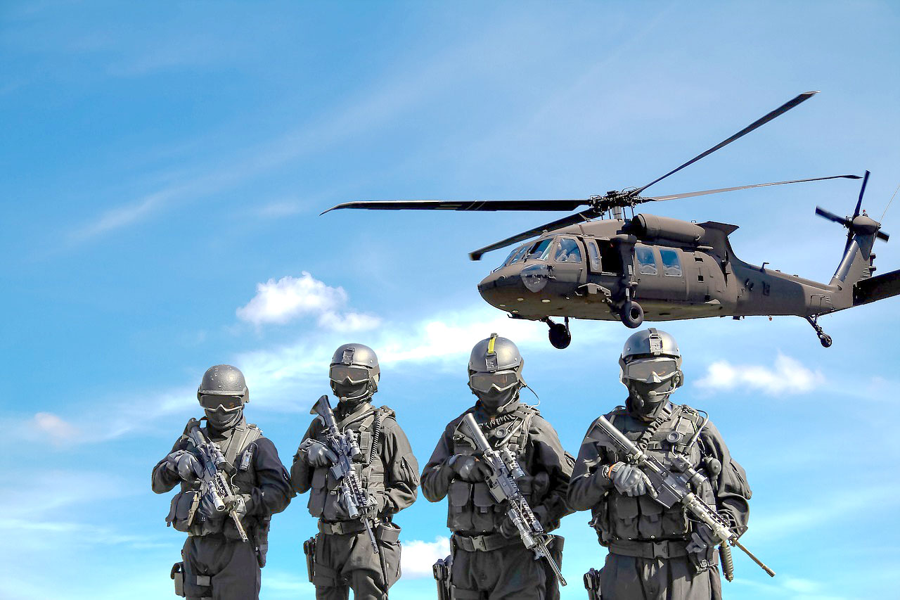 Imagem de uma equipe militar em operação