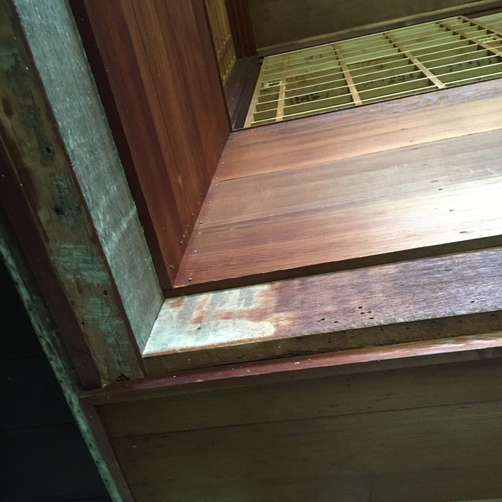 1-raymond-detail