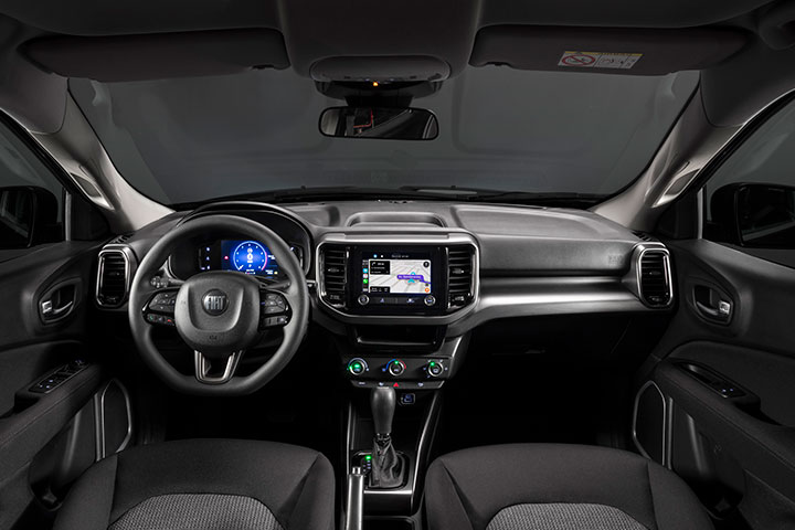 Interior da cabine da picape compacta Fiat Toro