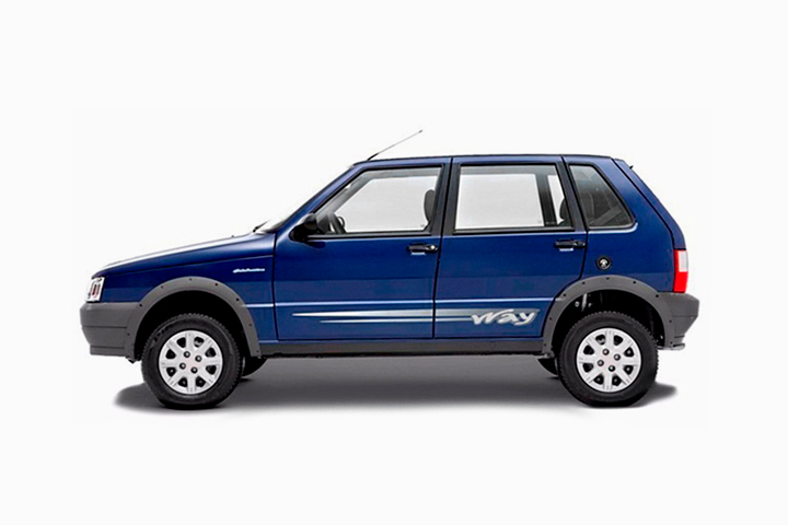Fiat Uno Way azul de 1ª geração visto de lado em fundo branco infinito