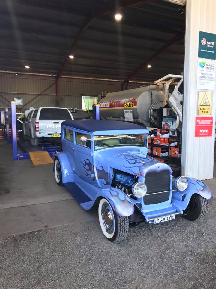 Ligh Vehicle parked on aztech repair shop