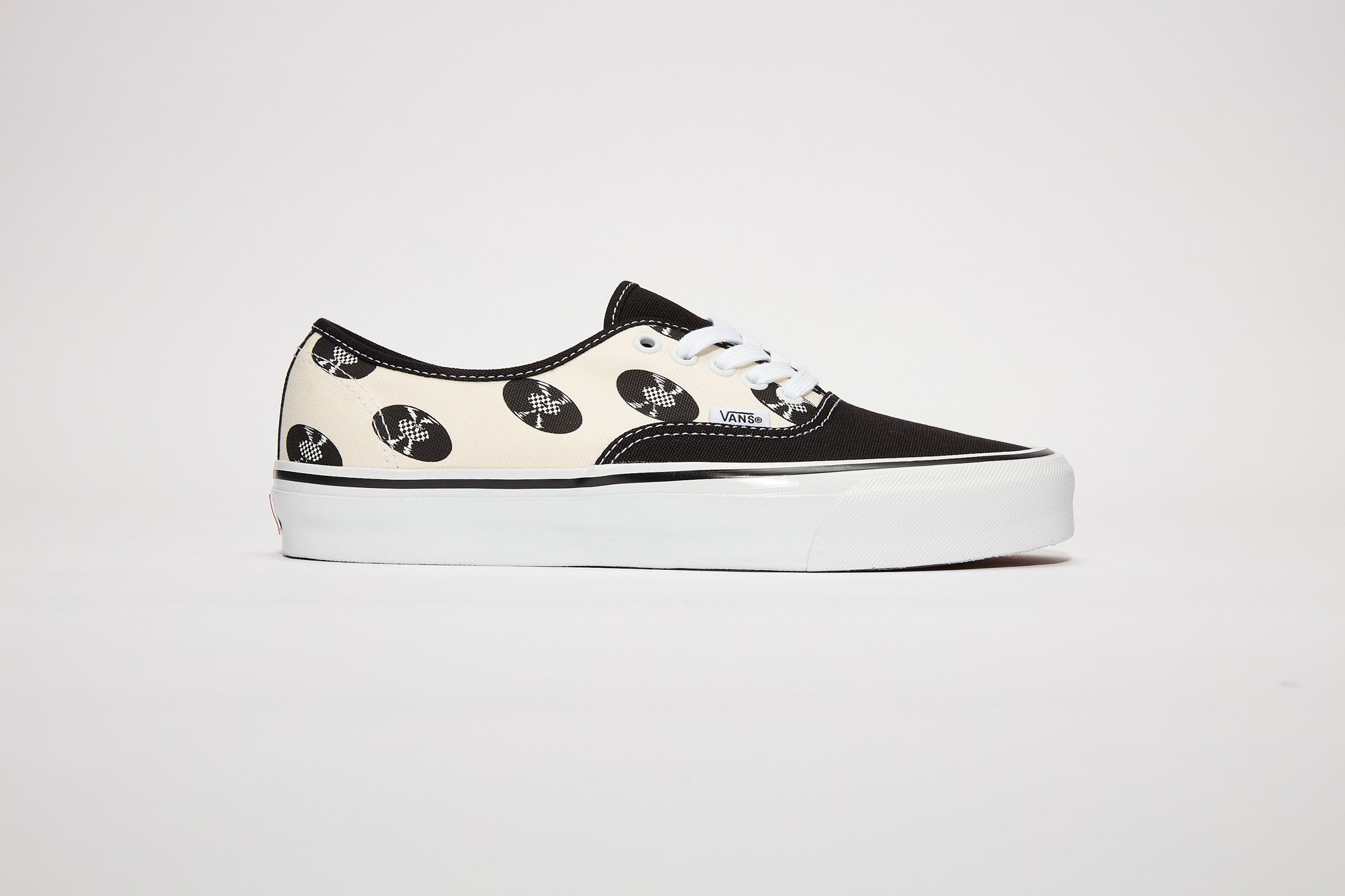 Vans Vault x Wacko Maria OG Authentic LX "Records" white /Â VN0A4BV95921